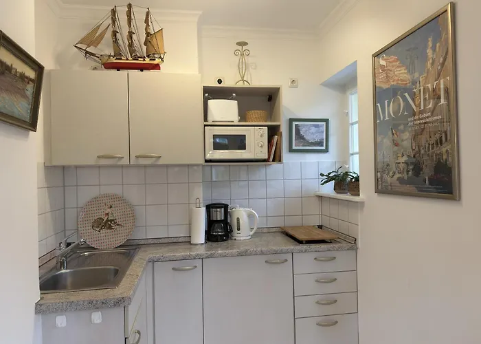 Strandvilla Hubertus Boltenhagen - Ferienwohnungen Mit Parkplatz WLAN Küche Garten Grillplatz Waldbaden