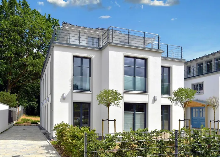 Villa LEVANTE in Binz - Gartenwohnung mit Kamin, Sauna, Terrasse