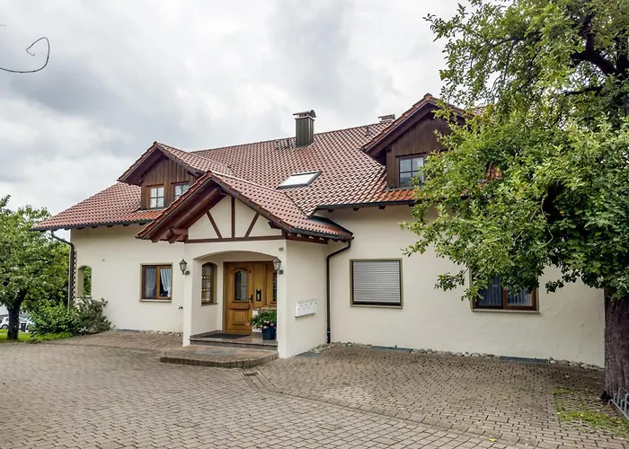 Drei-Mädelhaus Ambs Wohnung 1