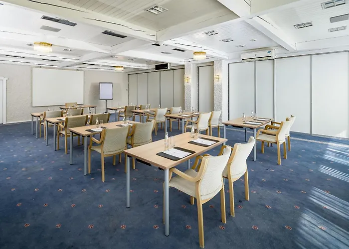 Sure Hotel By Best Western Rhoen Garden Poppenhausen, Germany