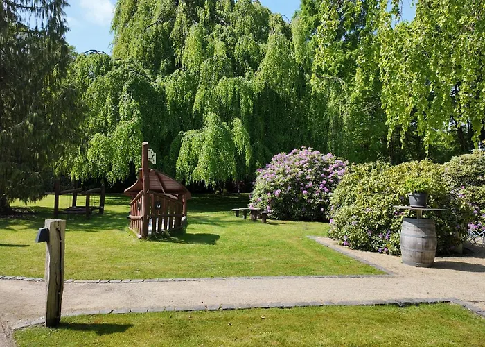 Ahrenshof 2