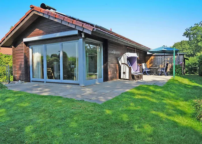 Blockhaus - grosse Terrasse mit Strandkorb und W-LAN