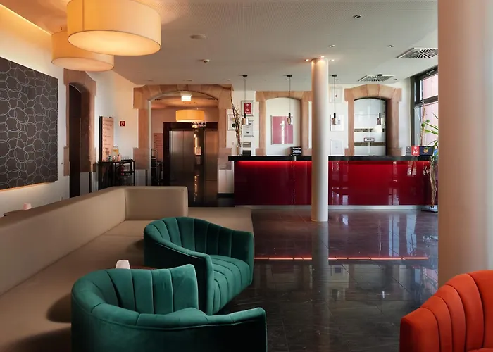 Novina Hotel Tillypark