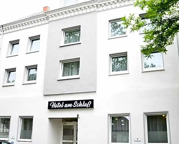 Am Schloss