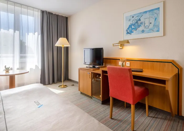 Holiday Inn - The Niu, Blade By Ihg