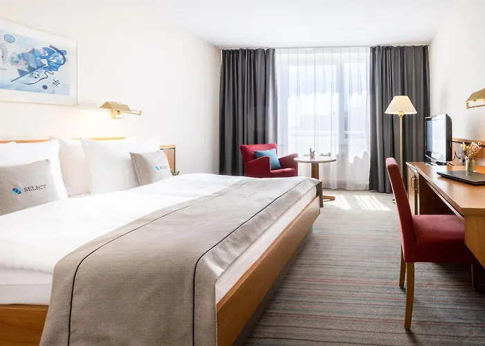 Holiday Inn - The Niu, Blade By Ihg