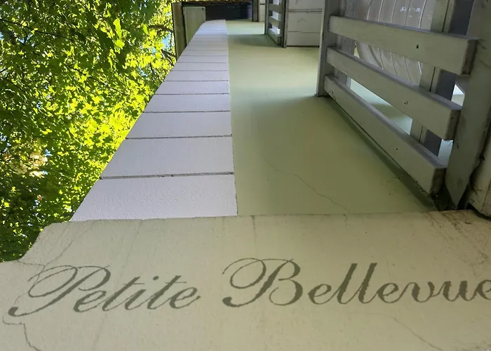 Petite Bellevue