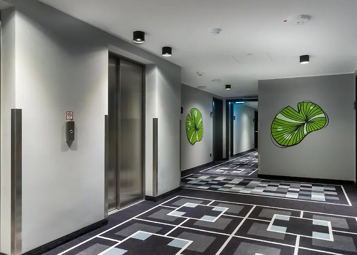 Holiday Inn - The Niu, Square By Ihg