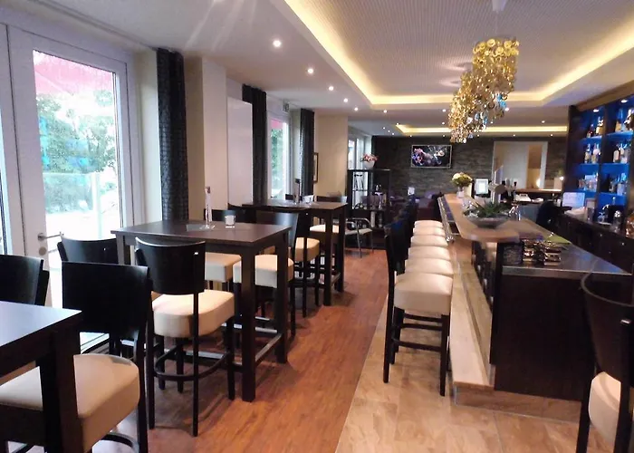Hotel Oelen & Holgers Brasserie Und Lounge