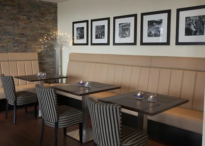 Hotel Oelen & Holgers Brasserie Und Lounge