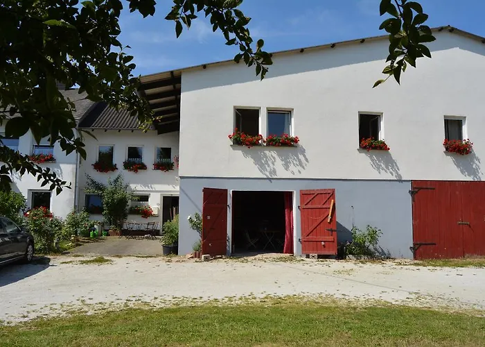 Ferienwohnung Lindenhof Hahn Blankenrath, Deutschland