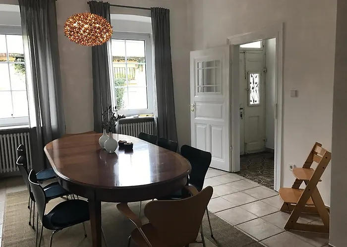 Herrenhaus - Weingut Freiherr v. Landenberg Ediger-Eller, Deutschland