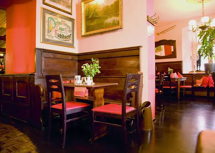 Restaurant Dicker Mann Hotel Zum Blauen Krebs Ratisbona, Germania