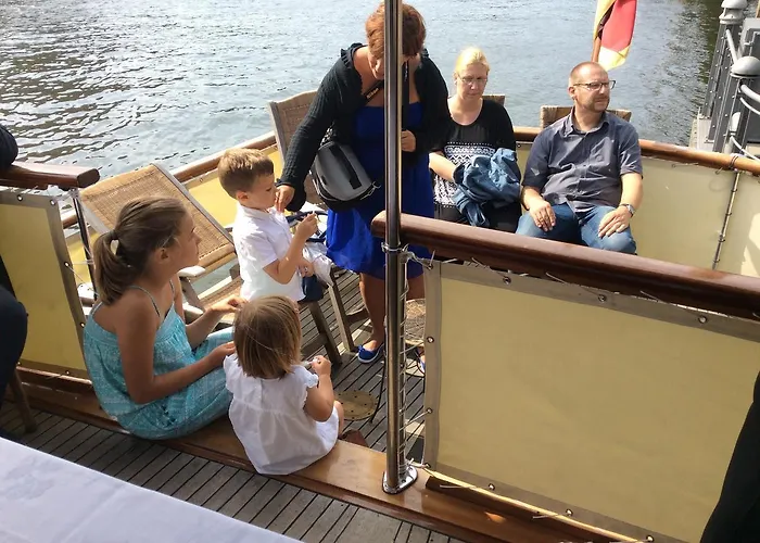 Hotelschiff Nedeva Bremen