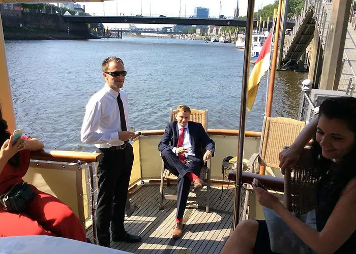 Hotelschiff Nedeva Bremen