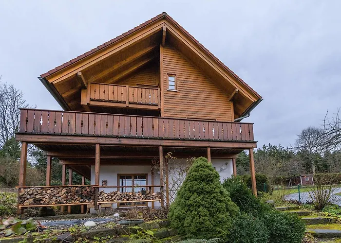 Holz-Ferienhaus Oberbraendi: Kachelofen, Sauna, Wlan, Am Wald