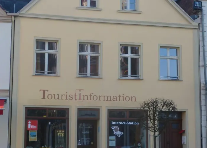 & Ferienwohnung Zum Schmuckgiebel