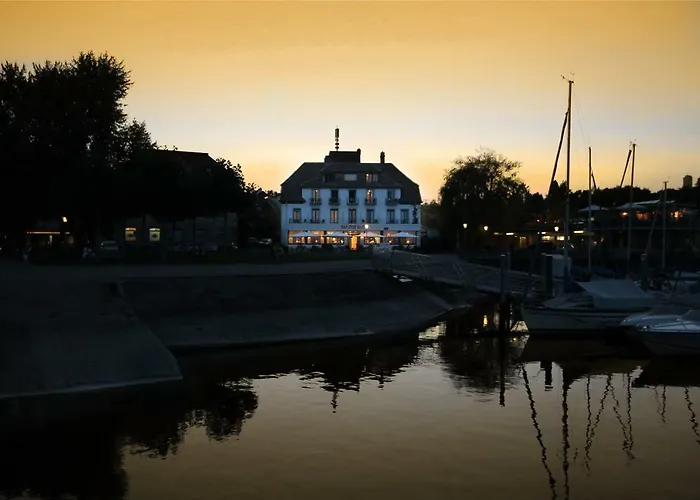 Schiff Am See