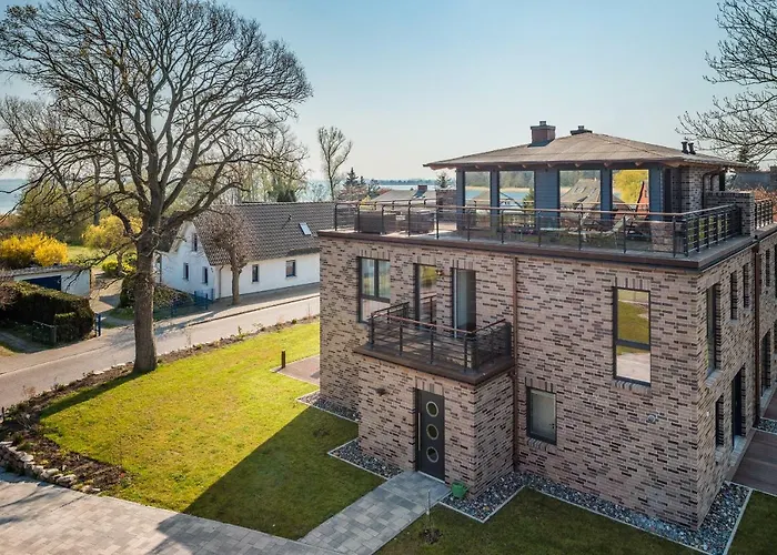 Villa Lotsenhäuser Rügen - Luxus Ferienhaus - 3 Schlafzimmer - Sauna - Dachterrasse mit Boddenblick